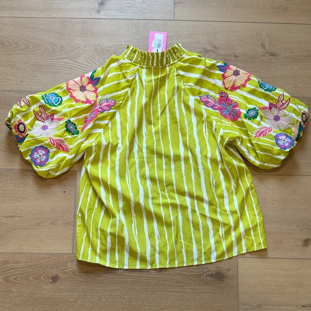 NWT THML Lime Green Embroidered Top - Picture 6 of 6